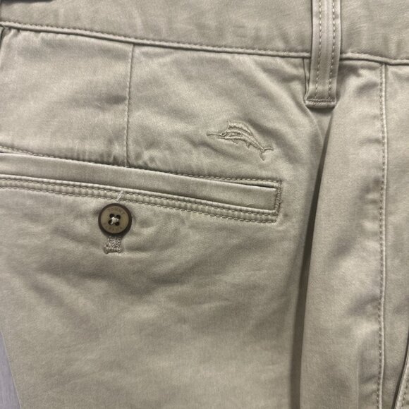 Tommy Bahama Mens Size 30 Khaki Beige Stretch 10” inseam Boracay Chino Shorts - Picture 3 of 7